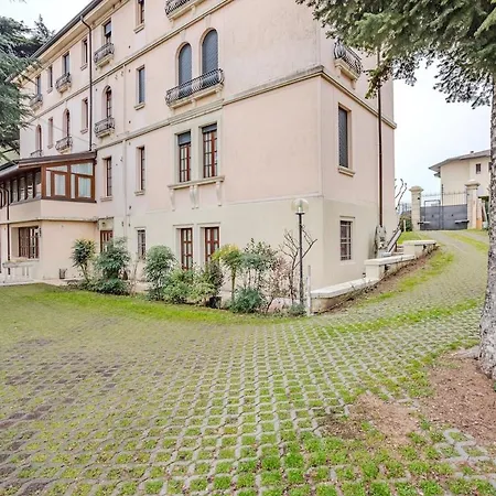 Mainard, Don Giovanni Historic Apartment